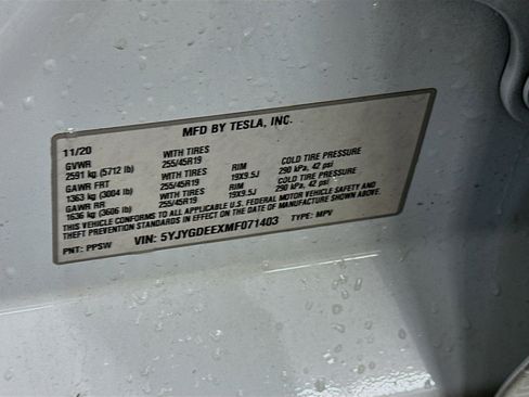 Used 2021 Tesla Model Y Long Range image 12