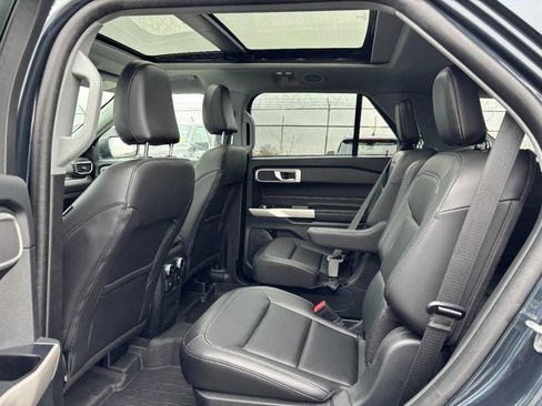 Used 2023 Ford Explorer XLT w/ Equipment Group 202A AWD/4WD image 14