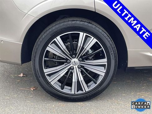 Used 2023 Volvo XC60 B5 Ultimate image 7