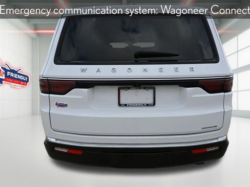 Used 2024 Jeep Wagoneer Series II w/ Flexible Seating Group image 35