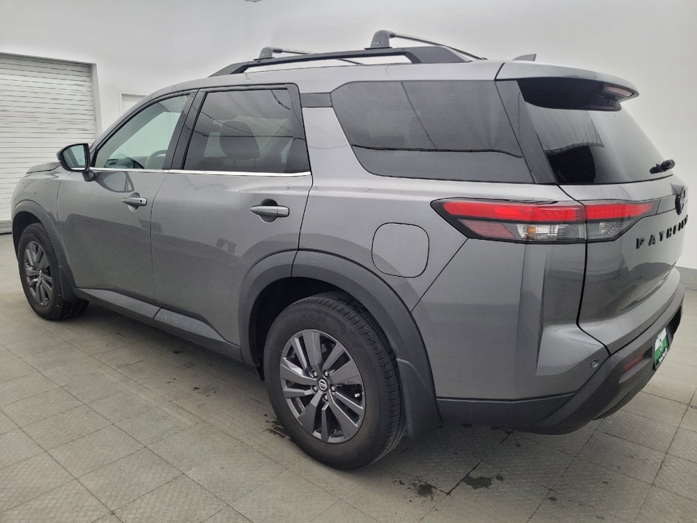 Used 2022 Nissan Pathfinder SV FWD image 3
