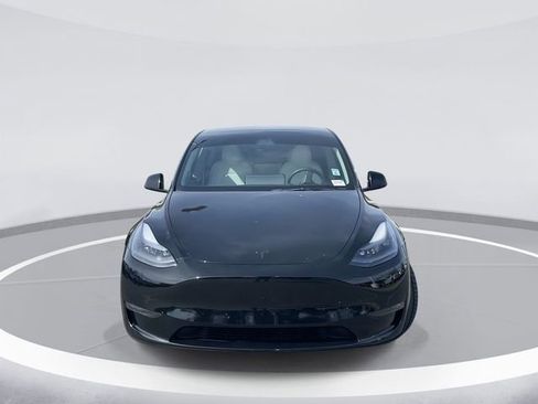 Used 2023 Tesla Model Y Performance image 2