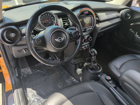Used 2018 MINI Cooper 2-Door Hardtop FWD image 10