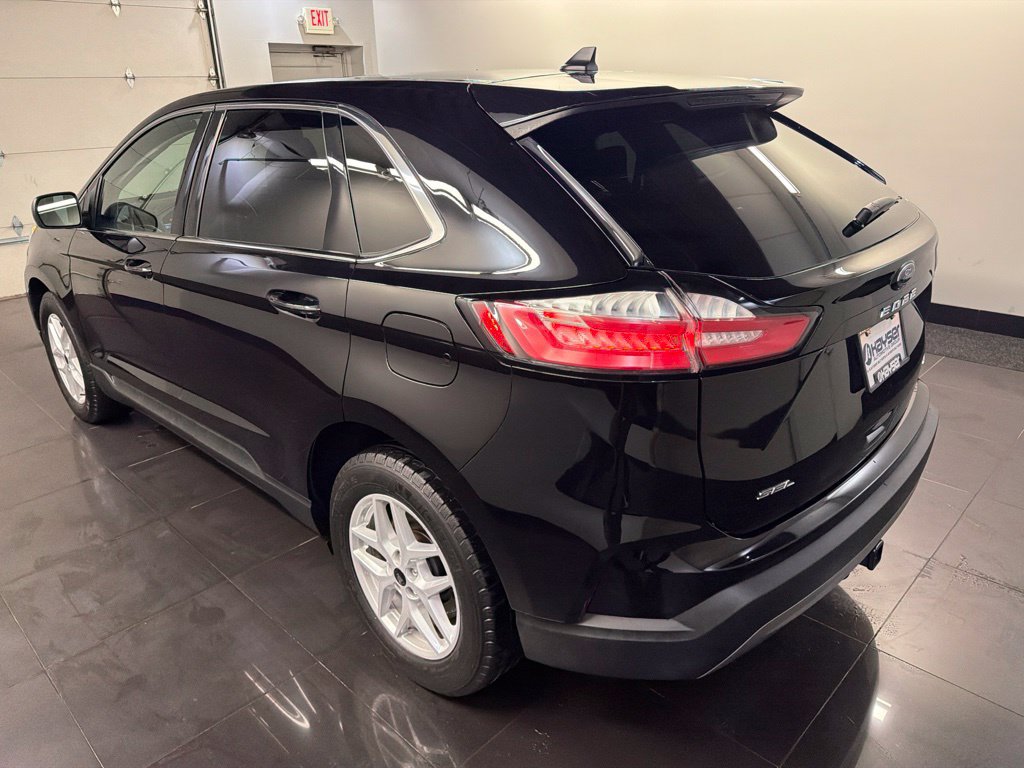 Used 2024 Ford Edge SEL w/ Convenience Package AWD/4WD image 4