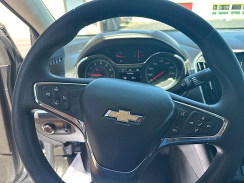 Used 2018 Chevrolet Cruze LT w/ Convenience Package image 22