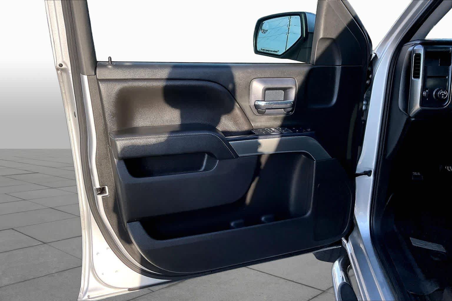 Used 2018 Chevrolet Silverado 1500 LT w/ Texas Edition RWD image 20