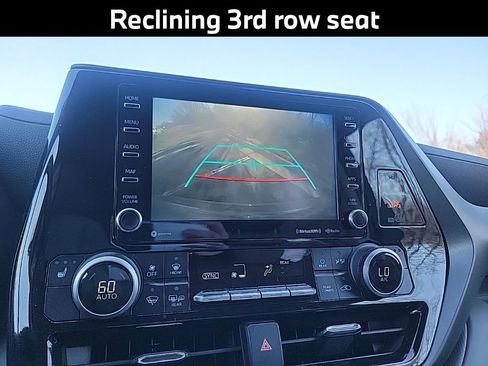 Used 2021 Toyota Highlander XLE image 20