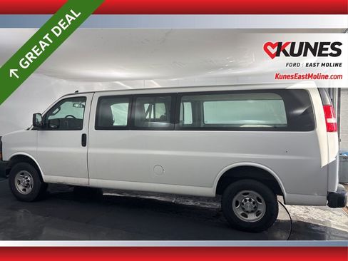 Used 2016 Chevrolet Express 2500 Extended image 1