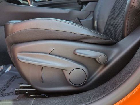 New 2026 Jeep Compass Latitude image 19