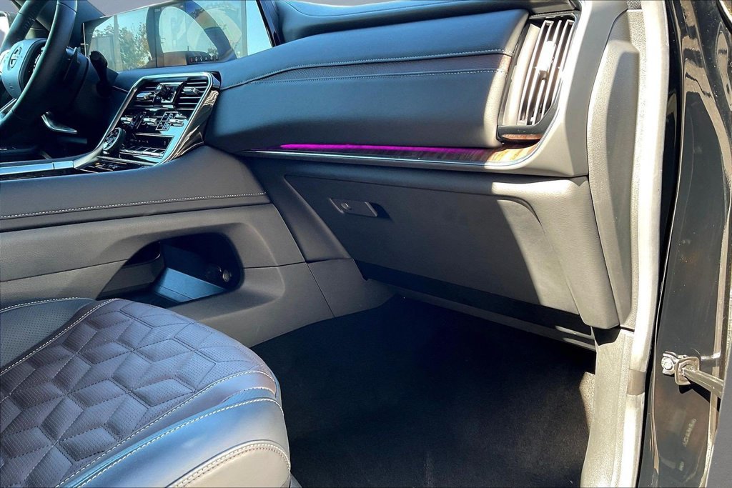 Used 2025 Nissan Armada Platinum AWD/4WD image 27