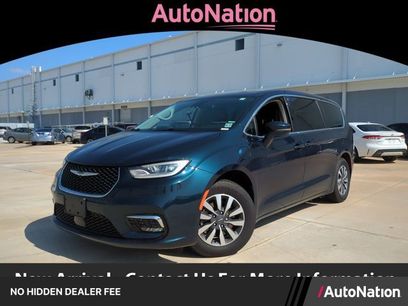 Used 2022 Chrysler Pacifica Touring-L