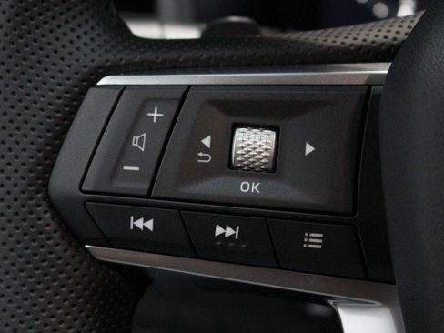 New 2025 Mitsubishi Outlander SE image 9