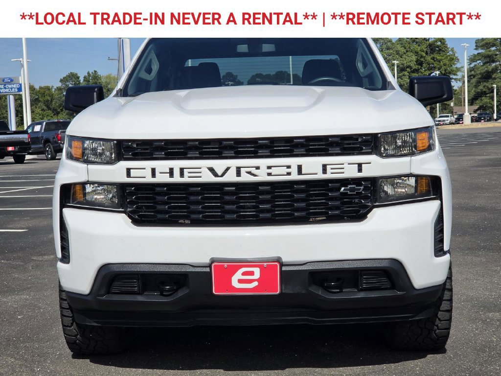 Used 2020 Chevrolet Silverado 1500 Custom w/ Custom Value Package RWD image 2