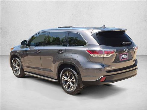 Used 2016 Toyota Highlander XLE FWD image 8