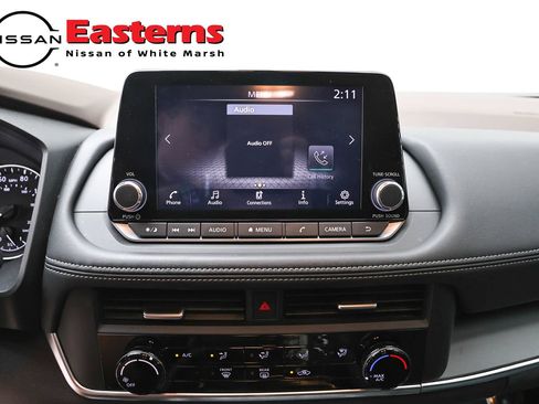 Used 2023 Nissan Rogue S AWD/4WD image 12