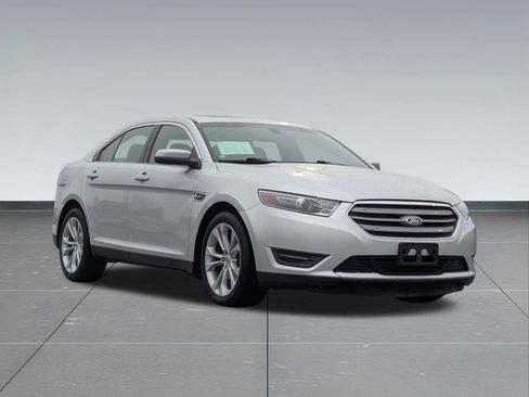 Used 2013 Ford Taurus SEL image 8