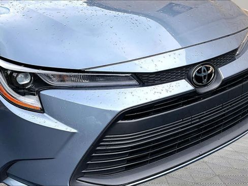 Used 2024 Toyota Corolla LE FWD image 30