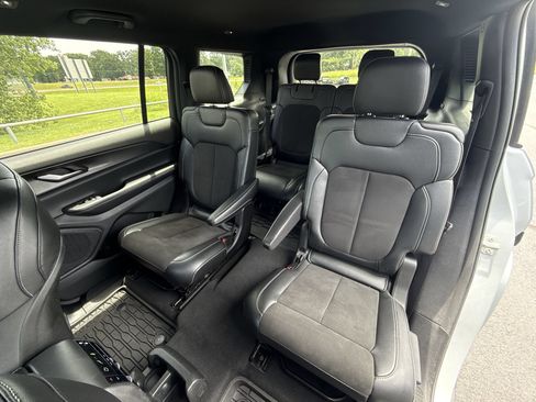 Used 2023 Jeep Grand Cherokee L Laredo AWD/4WD image 21