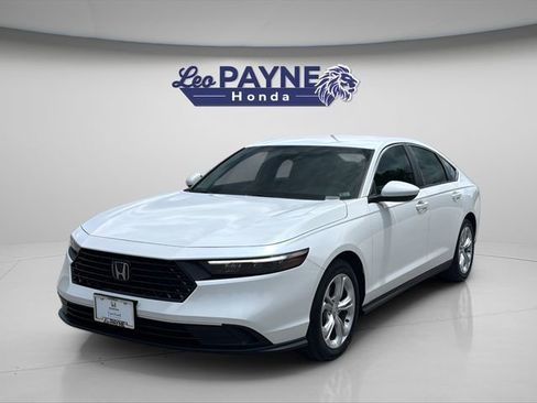 Used 2025 Honda Accord LX image 32