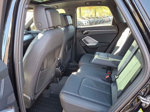 New 2025 Audi Q3 2.0T Premium image 8