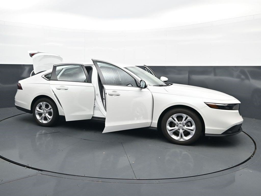 Used 2026 Honda Accord LX image 38