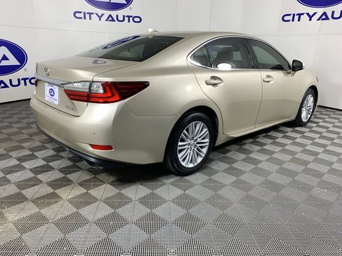 Used 2016 Lexus ES 350 Base image 3