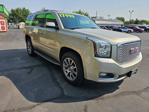 Used 2016 GMC Yukon Denali w/ Open Road Package AWD/4WD image 4
