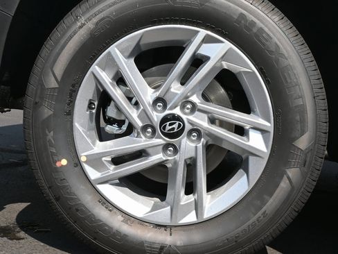 Used 2025 Hyundai Tucson SE image 10