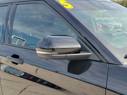 Used 2025 Ford Explorer ST image 9