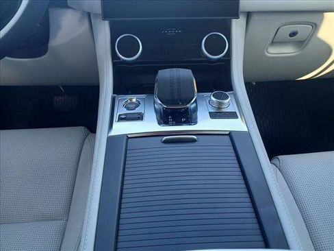 Used 2024 Jaguar F-PACE R-Dynamic S AWD/4WD image 16