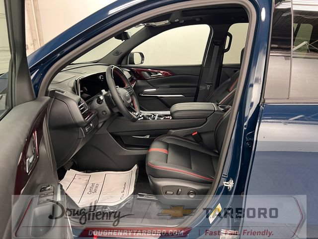 New 2027 Chevrolet Traverse RS w/ LPO, Floor Liner Package FWD image 32
