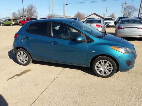 Used 2012 MAZDA MAZDA2 Sport image 2