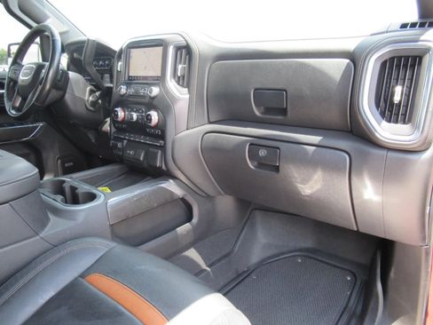 Used 2021 GMC Sierra 1500 AT4 w/ AT4 Preferred Package AWD/4WD image 11