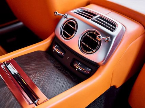 Used 2019 Rolls-Royce Wraith image 43