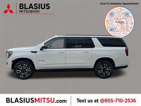 Used 2023 GMC Yukon XL AT4 w/ AT4 Premium Package AWD/4WD image 39