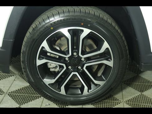 Used 2023 Jeep Compass Limited AWD/4WD image 8
