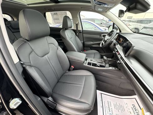 Used 2026 Kia Sorento S w/ S Panoramic Sunroof Package FWD image 18
