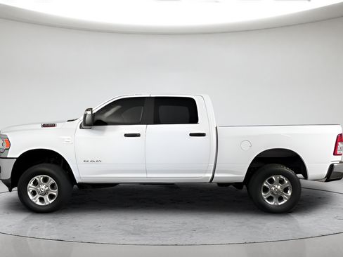 Used 2024 RAM 2500 Big Horn AWD/4WD image 6
