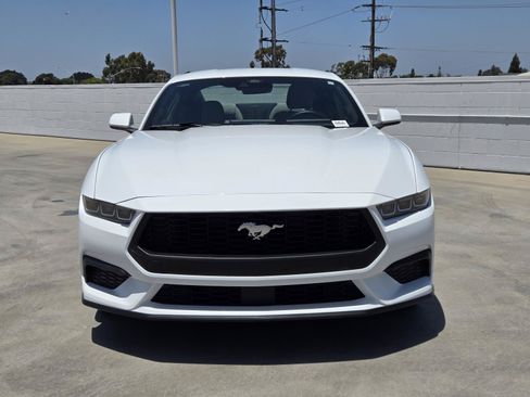 Used 2024 Ford Mustang Coupe RWD image 3