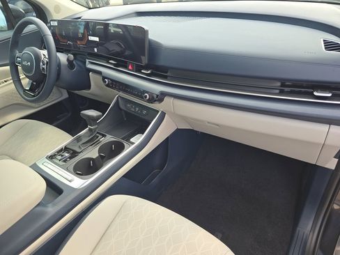 New 2026 Kia Carnival EX FWD image 12