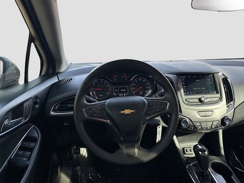 Used 2019 Chevrolet Cruze LT w/ LT Fleet Convenience Package image 20