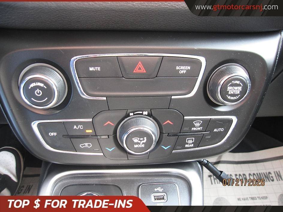 Used 2017 Jeep Compass Latitude w/ Popular Equipment Group AWD/4WD image 30