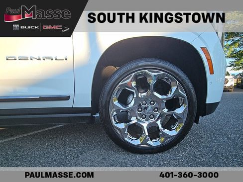 Used 2026 GMC Yukon Denali Ultimate AWD/4WD image 8