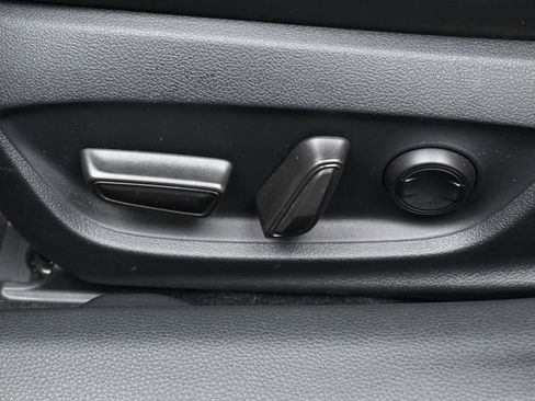 Used 2024 Toyota Prius Prime image 12