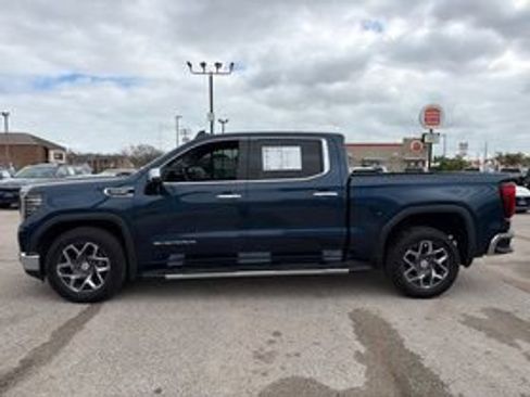Used 2022 GMC Sierra 1500 SLT w/ SLT Convenience Package image 7