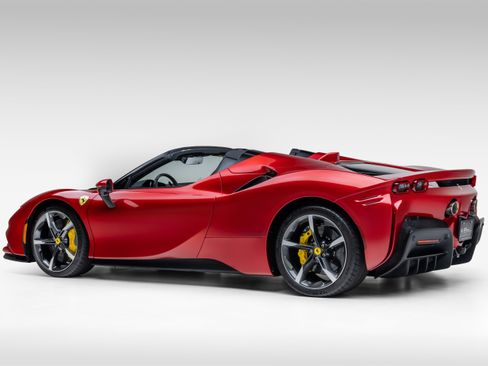 Certified 2025 Ferrari SF90 Spider AWD/4WD image 4
