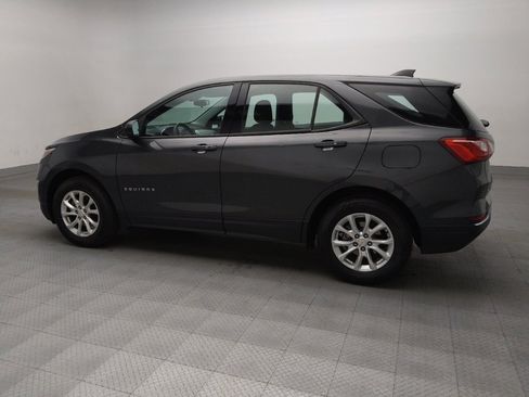 Used 2018 Chevrolet Equinox LS image 3