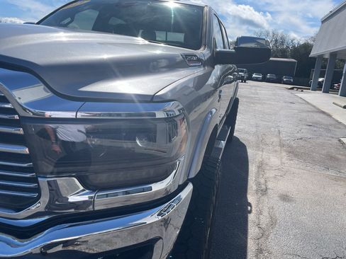 Used 2019 RAM 2500 Laramie image 4