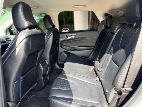 Used 2023 Ford Edge Titanium AWD/4WD image 24