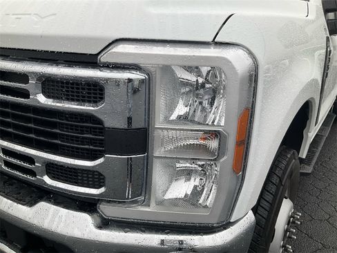 New 2026 Ford F350 XL w/ XL Chrome Package image 9